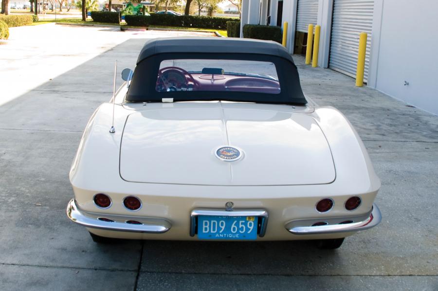  Chevrolet Corvette Roadster 1962 года  (фото 4 из 9)